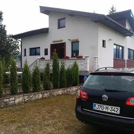 Tihe Noci Apartment